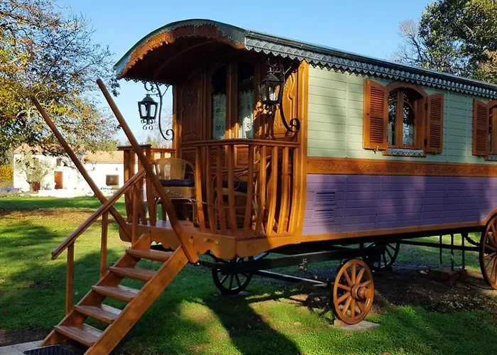 Roulotte Au Bois Cheri - Au Bois *