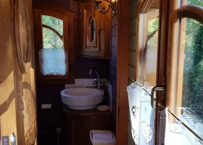 Roulotte Au Bois Cheri - Au Bois *