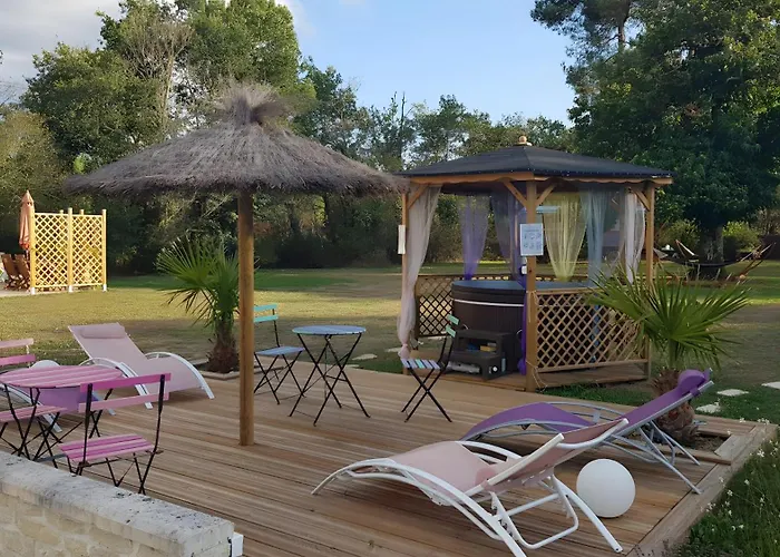 منتزه العطل Roulotte Au Bois Cheri - Au Bois Bussac-Foret